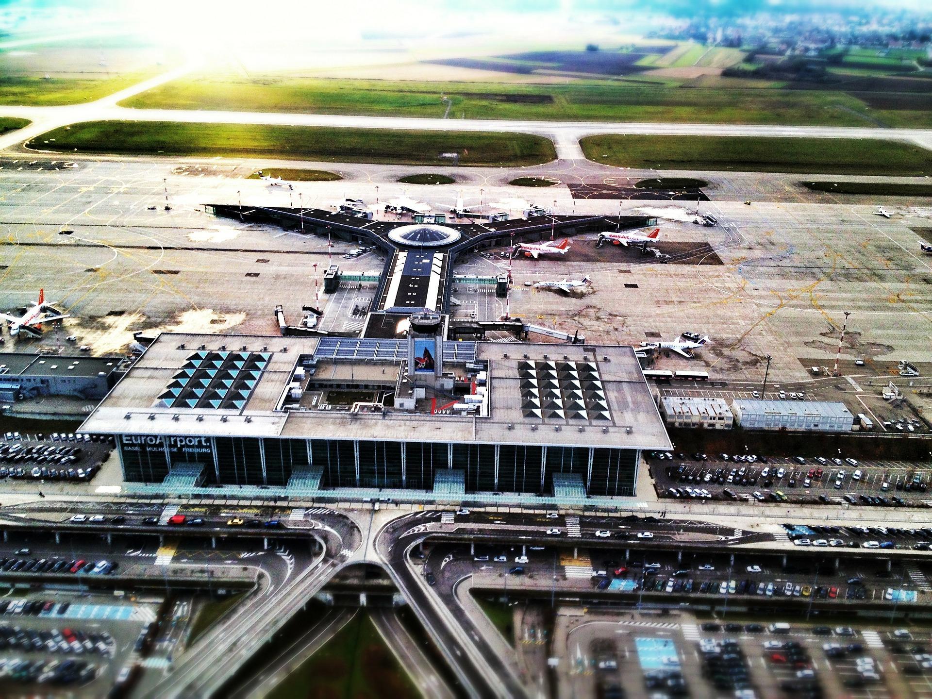 Flughafen Basel Mulhouse Parking F2 www.travelcar.com